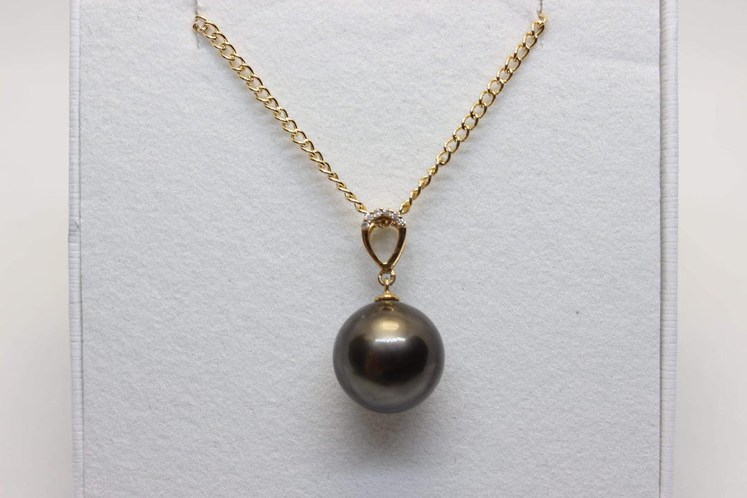 Natural South Sea Tahitian Black Pearl in 18k Yellow Gold Setting w/ 6 Diamonds Pendant Australian Opal House 