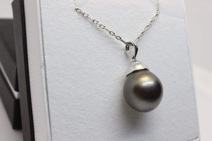 Natural South Sea Tahitian Black Pearl in 18k White Gold Setting Pendant Australian Opal House 